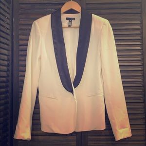 Very nice Tuxedo style blazer